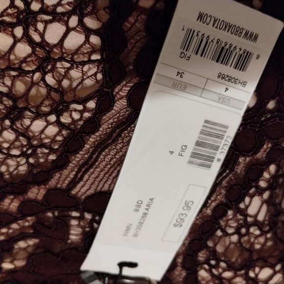 Dress lace with nude backing. - Picture 4 of 4